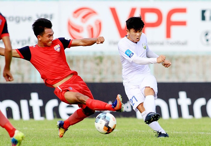 Martin Lo tiếp tục nhả đạn trong ngày trợ lý thầy Park dự khán - Bóng Đá