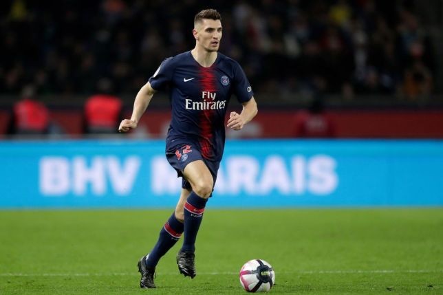 Arsenal boss makes personal call to Paris Saint-Germain defender? - Bóng Đá