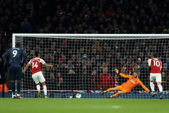 Aubameyang tiết lộ thay đổi sút pen so với trận Tottenham - Bóng Đá