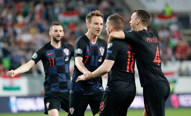 Thua sốc Hungary, Quả Bóng Vàng và các đồng đội tự làm khó mình - Bóng Đá