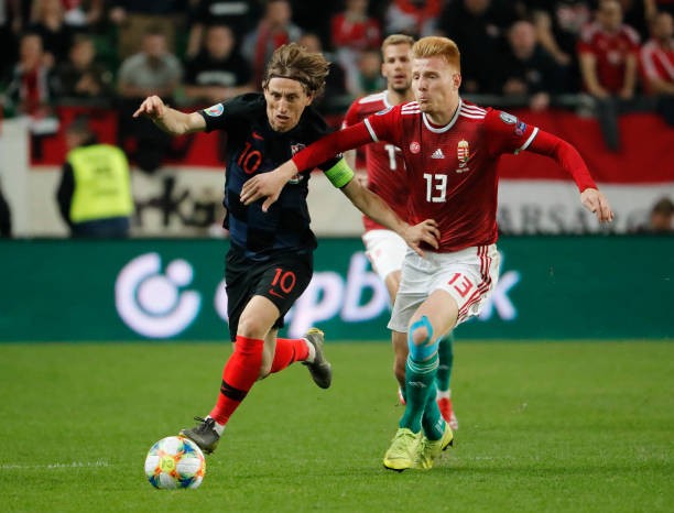 Thua sốc Hungary, Quả Bóng Vàng và các đồng đội tự làm khó mình - Bóng Đá