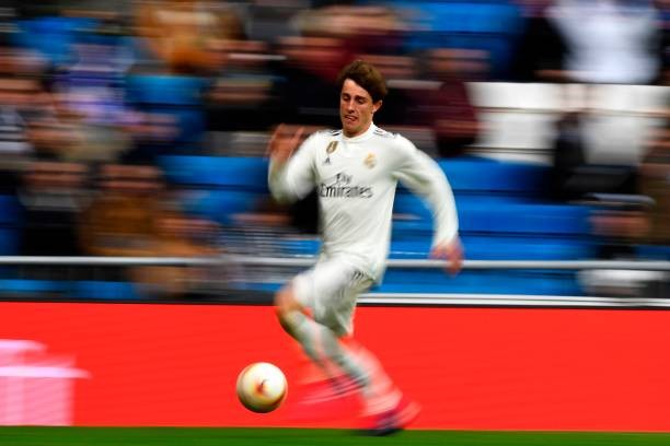 Trình độ Barca B vẫn đủ biến Varane thành 'trò hề' - Bóng Đá