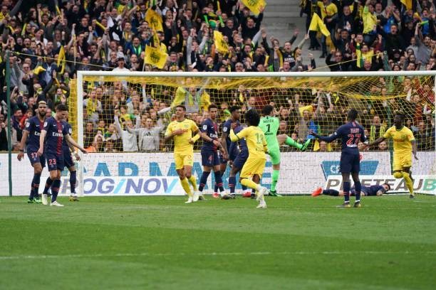 SỐC! 'Chấp' 2 cầu thủ dự bị, PSG tiếp tục lỡ hẹn với chức vô địch - Bóng Đá
