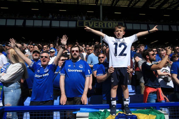 CĐV Man United làm điều khó tin với Solsa sau trận - Bóng Đá