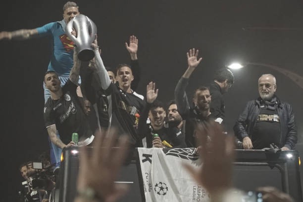 Cảm động, cầu thủ chấn thương vẫn được vào sân vì lý do đặc biệt - Bóng Đá