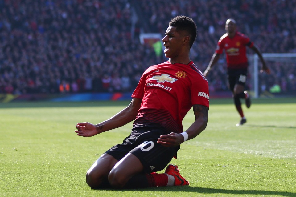 Manchester United duo Marcus Rashford and Jesse Lingard soak up the sun on Miami Beach - Bóng Đá