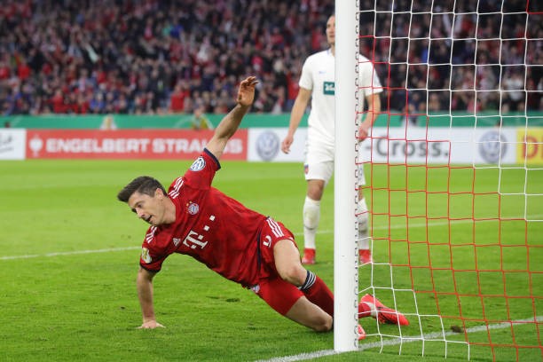 Rượt đuổi không tưởng, Bayern đi tiếp mặc cho đối thủ lập hattrick - Bóng Đá