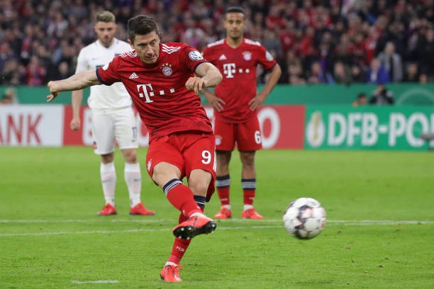 Rượt đuổi không tưởng, Bayern đi tiếp mặc cho đối thủ lập hattrick - Bóng Đá