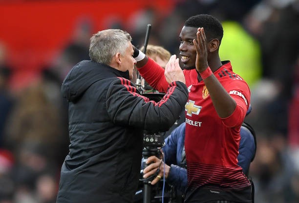 Declan Rice khiến Phil Jones đổ máu - Bóng Đá