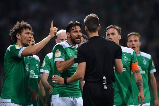 'Cầm vàng suýt để vàng rơi', Bayern nghẹt thở ghi tên vào chung kết - Bóng Đá