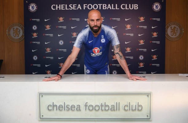 Willy Caballero gia hạn hợp đồng - Bóng Đá