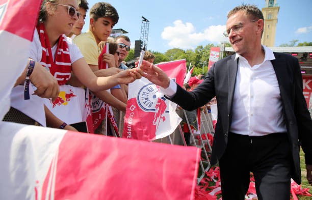 Trắng tay hoàn toàn, CLB này vẫn ăn mừng hoành tráng - Bóng Đá