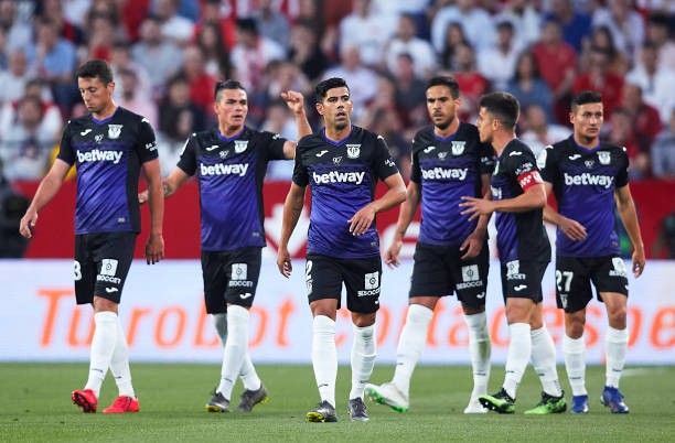 'Khẩu nghiệp' với Big Six, Sevilla tiếp tục bị 'nghiệp quật' - Bóng Đá