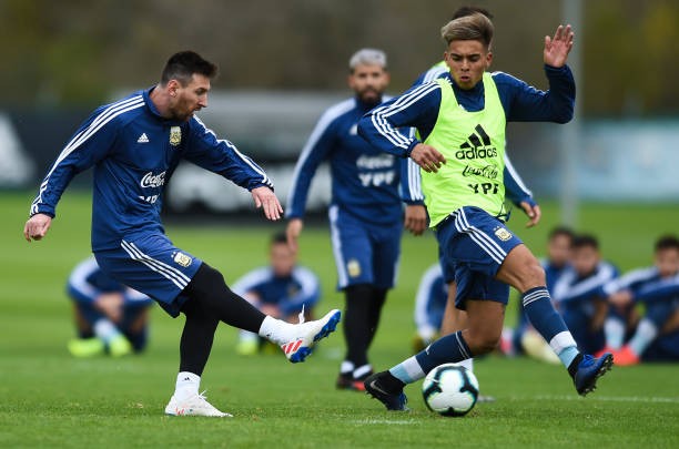 Messi tập luyện cùng Argentina - Bóng Đá