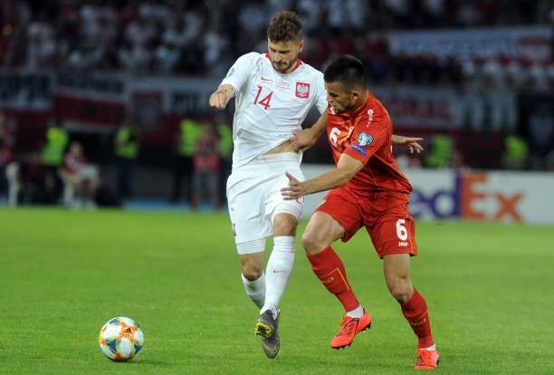 Đàn em liên tục tỏa sáng, Lewandowski không còn là 'số 1' ở Ba Lan - Bóng Đá