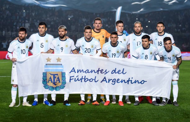 Ronaldo gọi, Messi 'suýt' trả lời, Argentina đại thắng trên sân nhà - Bóng Đá