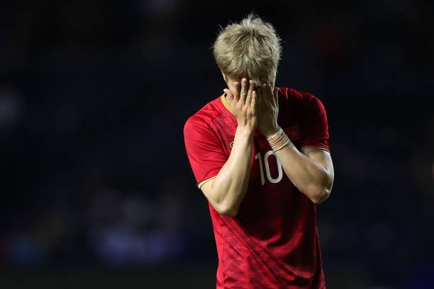 Đây! Những hình ảnh khiến chúng ta không khỏi tự hào về các chàng trai áo đỏ - Bóng Đá