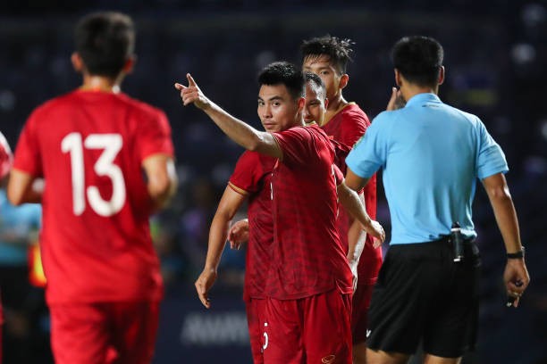 Đây! Những hình ảnh khiến chúng ta không khỏi tự hào về các chàng trai áo đỏ - Bóng Đá