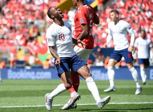 Cởi găng đá 'pen, Pickford mang về huy chương cho Tam sư - Bóng Đá