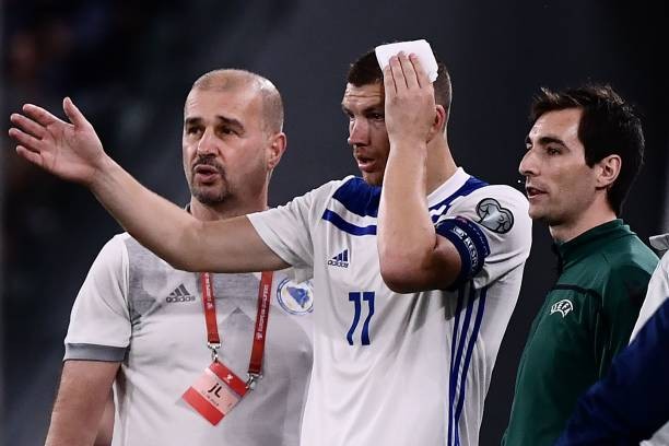 Ảnh sau trận Italia vs Bosnia - Bóng Đá