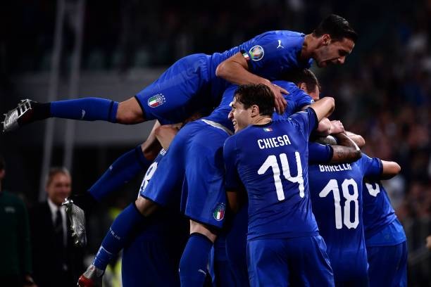Ảnh sau trận Italia vs Bosnia - Bóng Đá