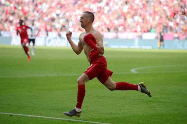 5 điểm nhấn Bayern 5-1 Frankfurt: Màn chia tay đẹp; Tiếc cho một 'huyền thoại' - Bóng Đá