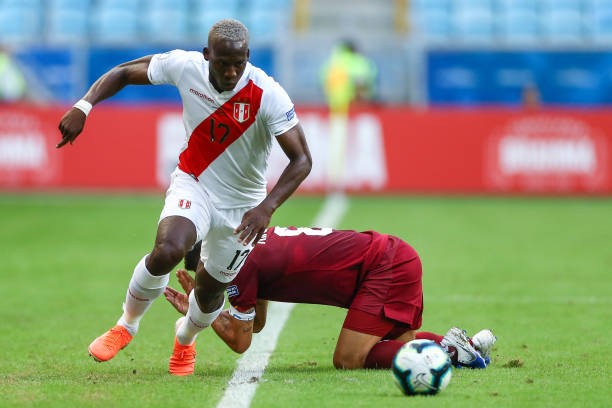 VAR tiếp tục xuất hiện tại Copa, định đoạt luôn trận đấu - Bóng Đá