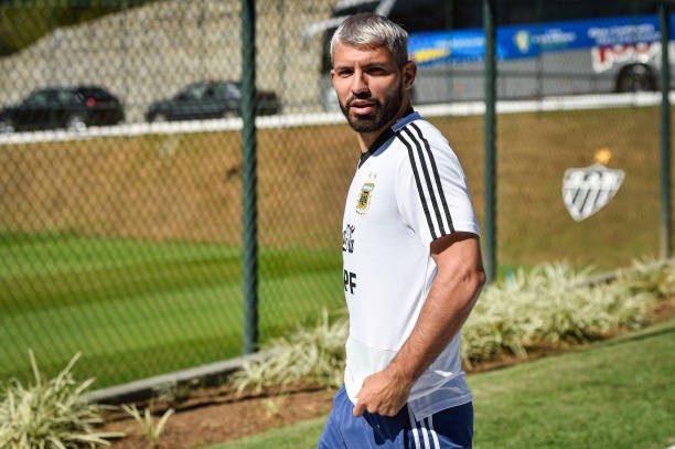 Lần đầu xuất hiện sau thất bại, đây là thái độ 'kỳ lạ' của Messi - Bóng Đá