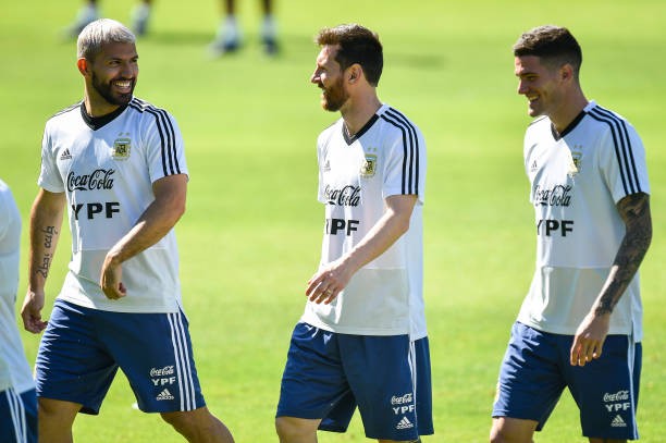 Lần đầu xuất hiện sau thất bại, đây là thái độ 'kỳ lạ' của Messi - Bóng Đá