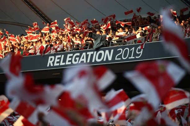 Bất lợi trên sân nhà, Nhà vô địch thế giới nguy cơ xuống hạng (Parvard) - Bóng Đá