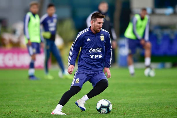 Messi tập luyện cùng Argentina - Bóng Đá