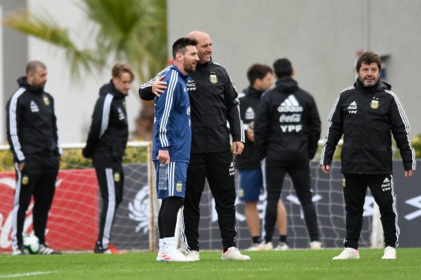 Messi tập luyện cùng Argentina - Bóng Đá