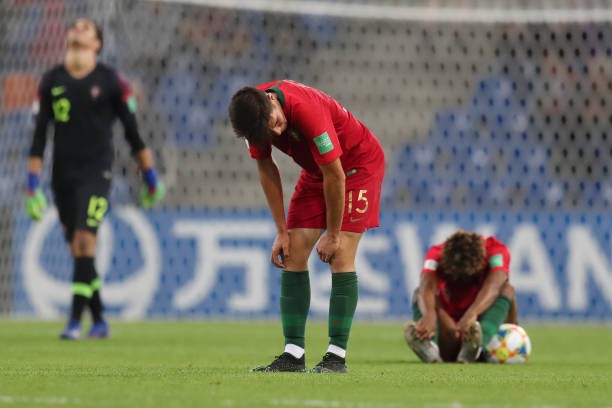 Vô địch châu Âu, đàn em Ronaldo vẫn 'sấp mặt' tại vòng bảng World Cup - Bóng Đá