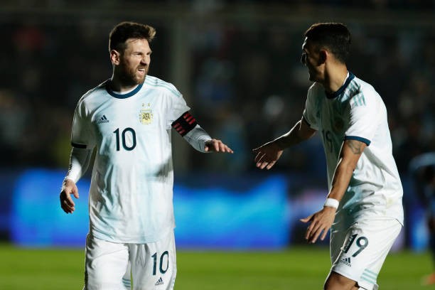 Ronaldo gọi, Messi 'suýt' trả lời, Argentina đại thắng trên sân nhà - Bóng Đá