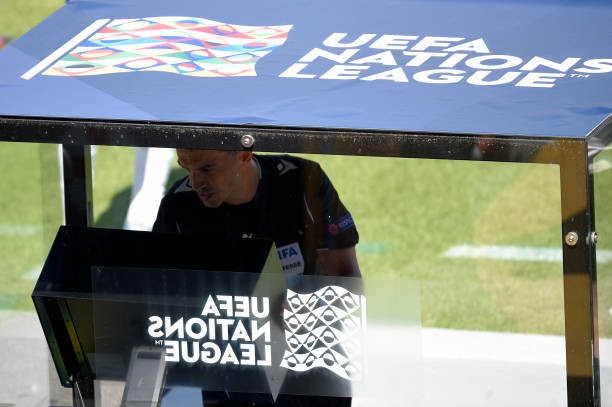 Cởi găng đá 'pen, Pickford mang về huy chương cho Tam sư - Bóng Đá