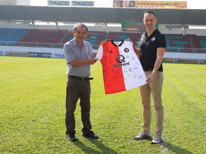 Điểm tin bóng đá Việt Nam tối 17/04: Chuyên gia Việt cảnh báo về tương lai của Xuân Trường ở ĐT Việt Nam - Bóng Đá