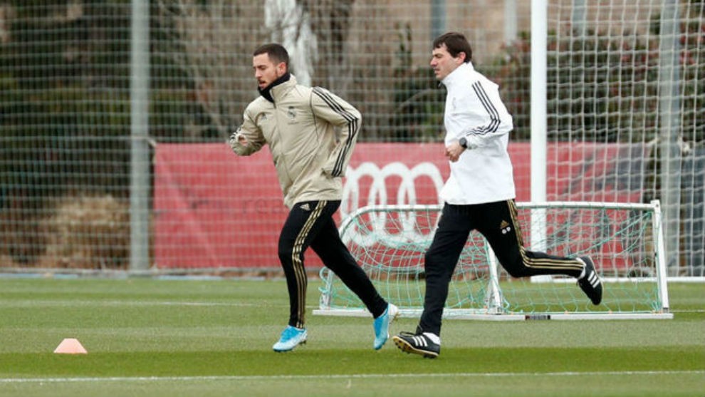 Hazard has his boots back on! - Bóng Đá