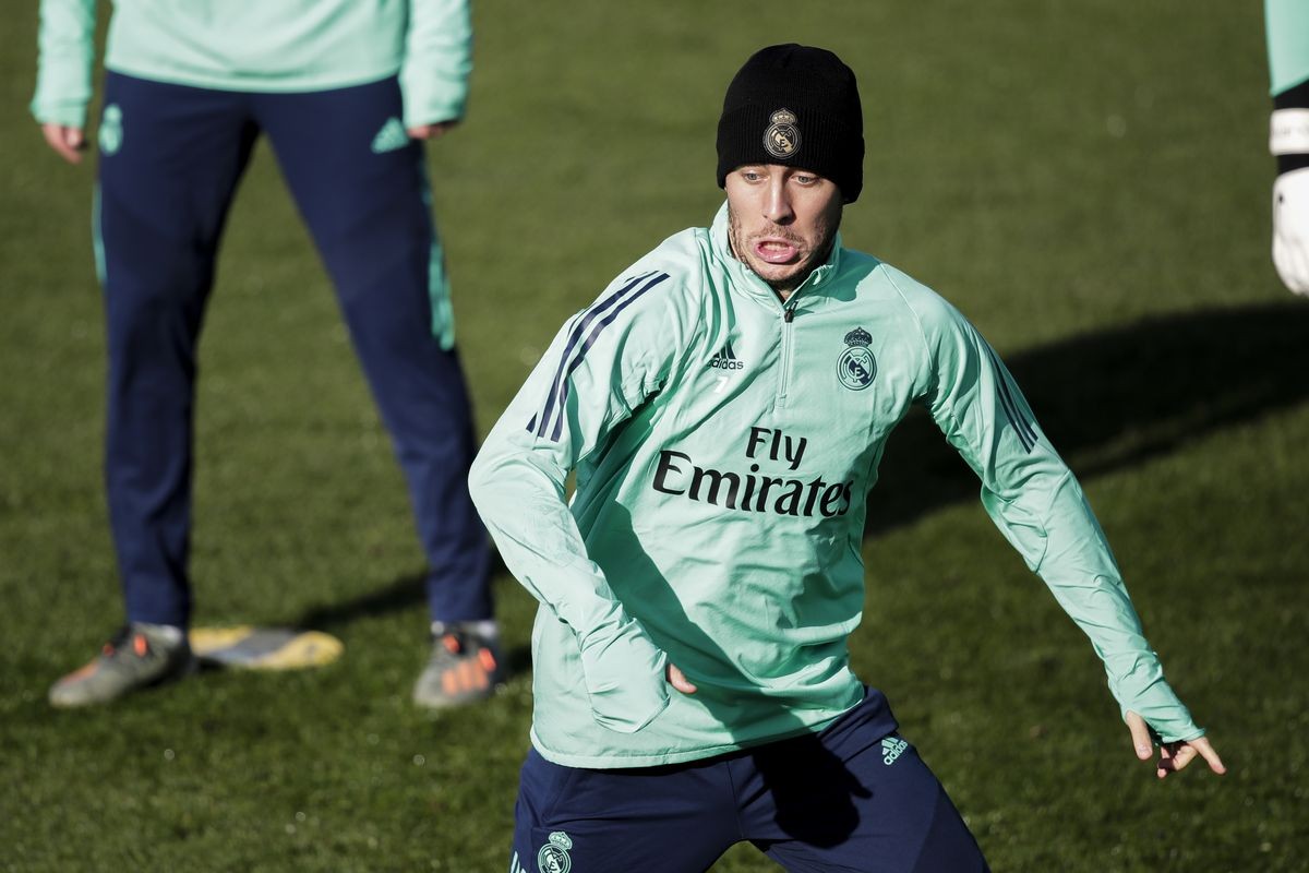 Hazard trains with the group again, but Zidane won't risk him against Atletico - Bóng Đá
