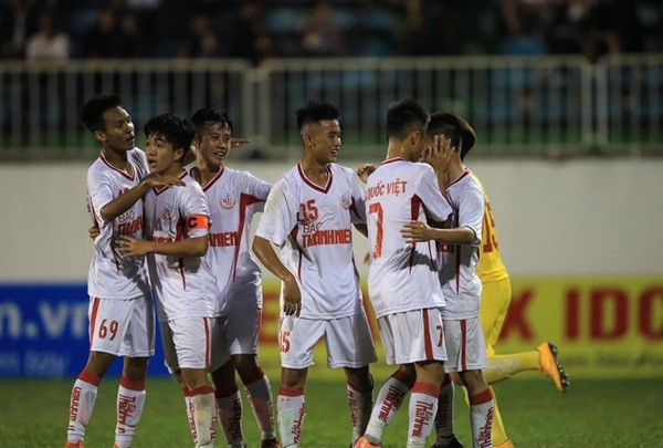 HLV U19 SLNA phải trầm trồ trước tài năng của khóa 4 HAGL - Bóng Đá