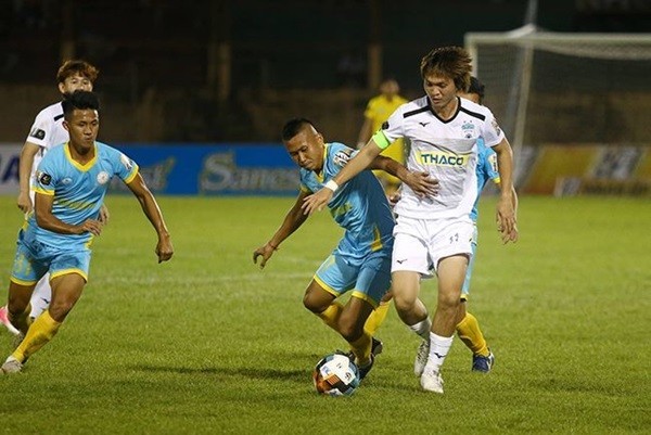 HAGL thua đau: Thôi thì bầu Đức quên V-League, mơ... World Cup - Bóng Đá