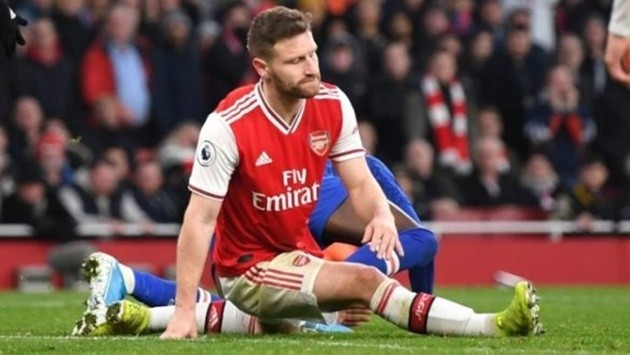Fan Arsenal đòi sút Mustafi - Bóng Đá