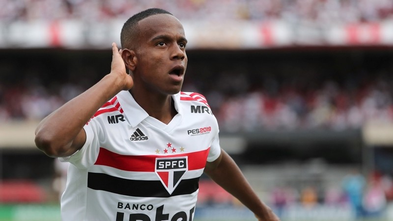 Inter Milan tranh sao Brazil với Barca - Bóng Đá