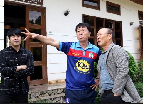 Điểm tin bóng đá Việt Nam sáng 27/4: Cầu thủ nữ Việt lần đầu xuất ngoại, ông Chung bật mí về HLV Park Hang-seo - Bóng Đá