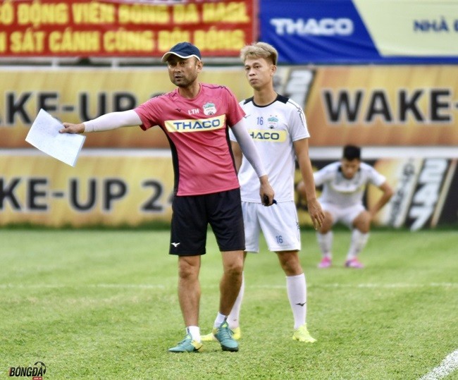 Hiện tượng chủ động “dừng cuộc chơi”, thay tướng đổi vận tại V-League - Bóng Đá