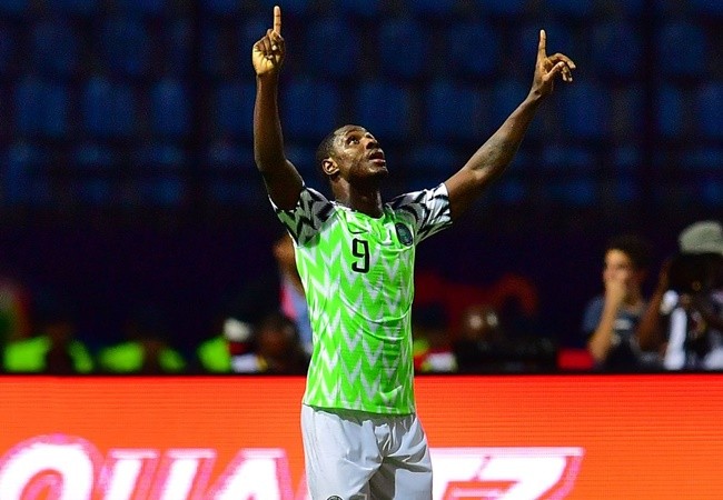 Gary Neville reacts to Manchester United's deal for Odion Ighalo - Bóng Đá