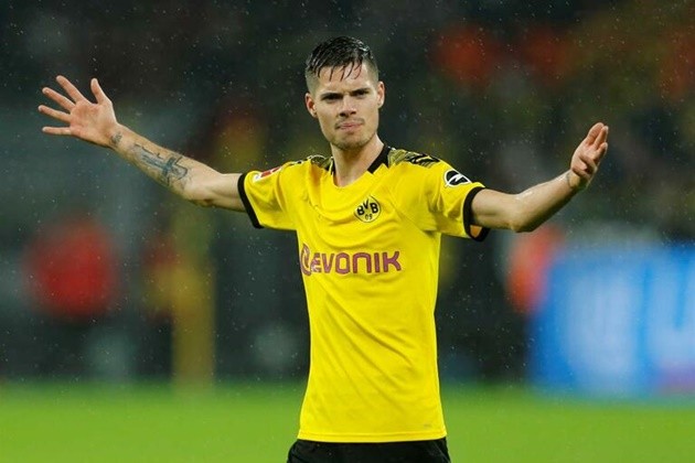 Julian Weigl của Borussia Dortmund sắp ký HĐ với Benfica - Bóng Đá