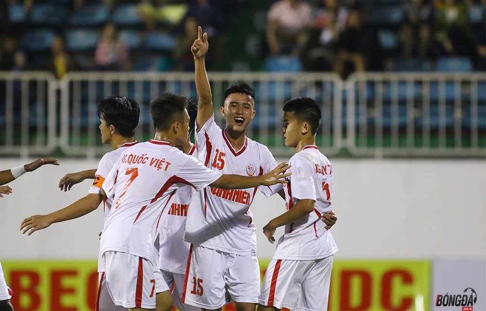 Đàn em Công Phượng, Quang Hải đấu chung kết giải U19 Quốc gia - Bóng Đá