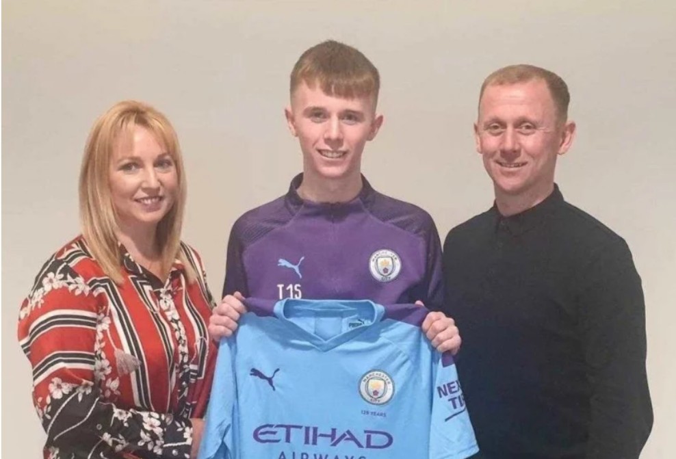 man city signs liam smith - Bóng Đá