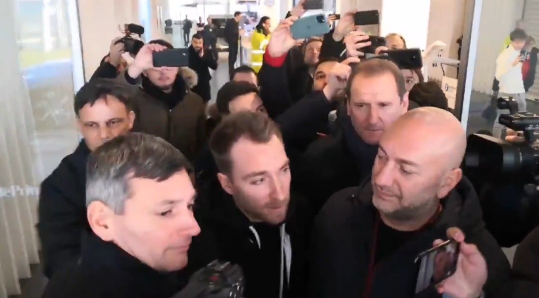 eriksen arrives in milan - Bóng Đá