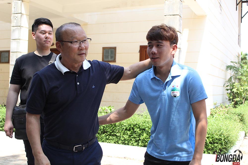 Thầy Park hội ngộ thân mật cùng quân bầu Đức tại Gia Lai - Bóng Đá